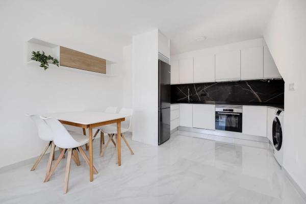 Chalet adosado en calle Breten, 864