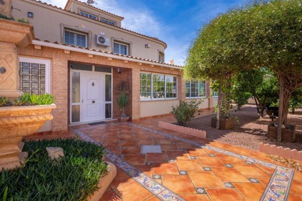 Casa independiente en calle Velázquez