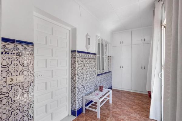 Casa independiente en avenida Deva, 205