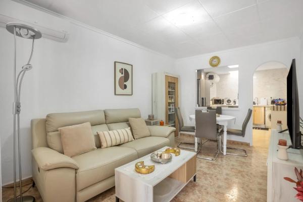 Casa independiente en avenida Deva, 205