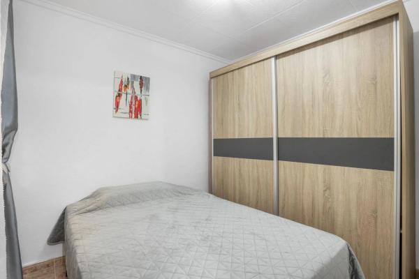 Casa independiente en avenida Deva, 205