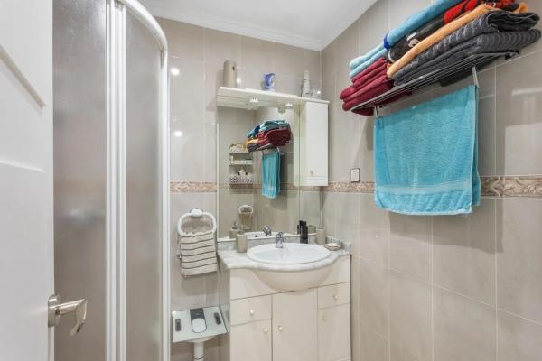 Casa independiente en avenida Deva, 205