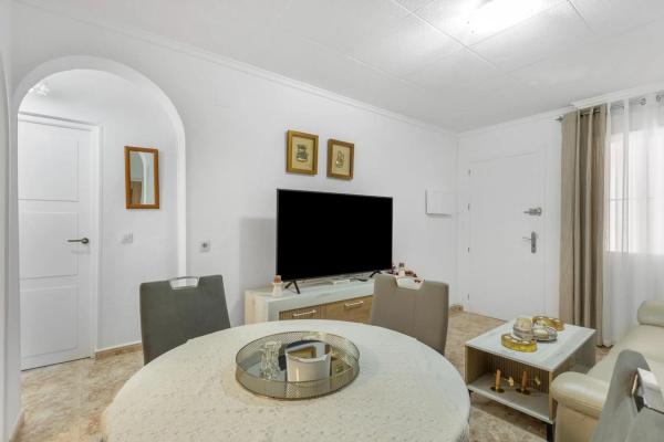 Casa independiente en avenida Deva, 205