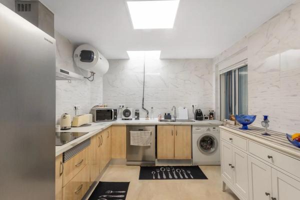 Casa independiente en avenida Deva, 205