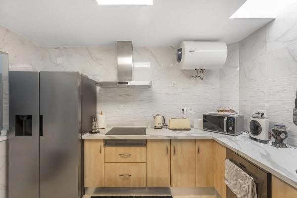 Casa independiente en avenida Deva, 205