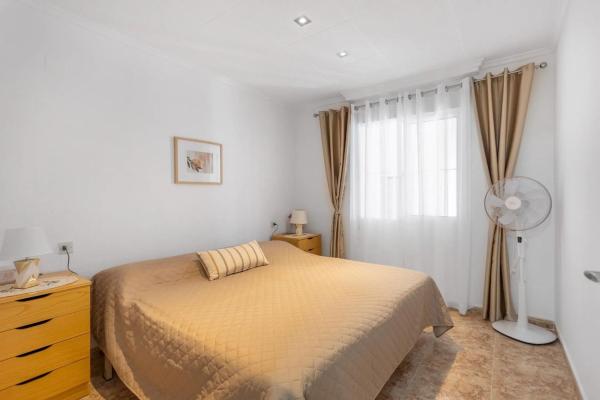 Casa independiente en avenida Deva, 205