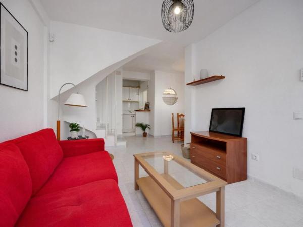 Chalet adosado en calle Gaviota, 44 -2