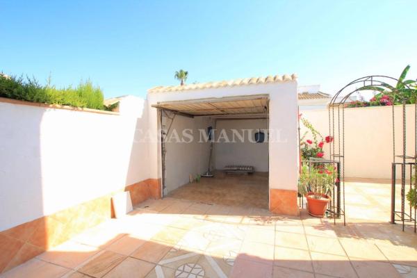 Casa independiente en calle Ortiz