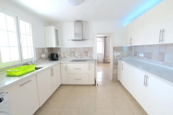 Casa independiente en calle Ortiz