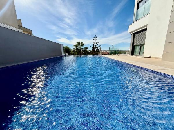 Casa independiente en avenida Elche Bal