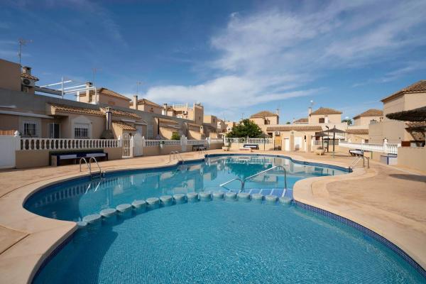 Chalet adosado en calle la Sagra