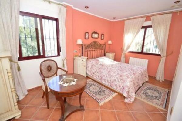 Chalet pareado en calle Ruidera, 87