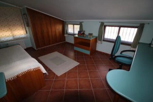 Chalet pareado en calle Ruidera, 87