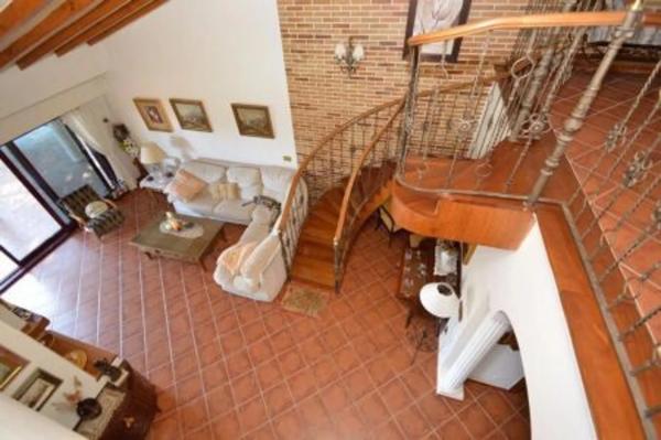 Chalet pareado en calle Ruidera, 87