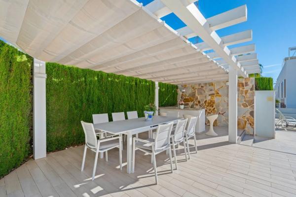 Chalet adosado en calle Humedal