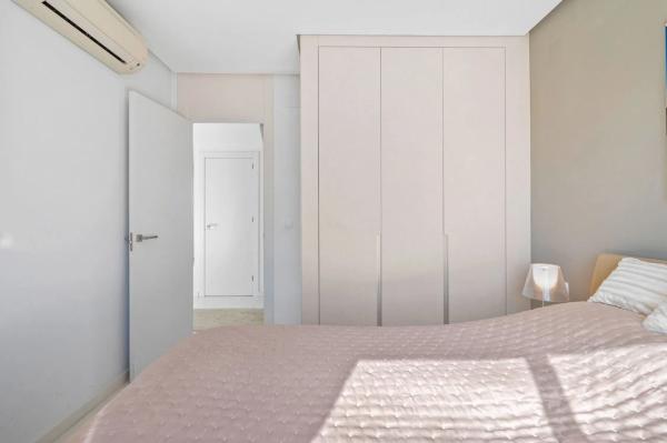 Chalet adosado en calle Humedal