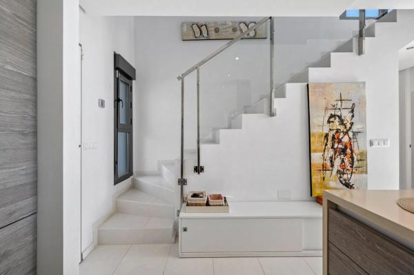 Chalet adosado en calle Humedal