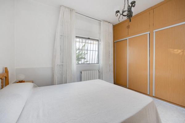 Chalet pareado en Av Torrevieja Bal, 199