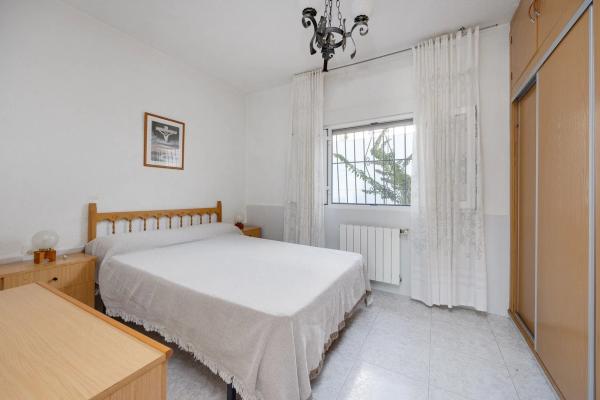 Chalet pareado en Av Torrevieja Bal, 199