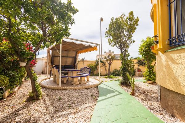 Chalet en Barrio Los Balcones - Los Altos del Edén