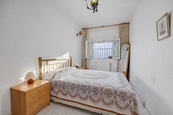 Chalet pareado en Av Torrevieja Bal, 199