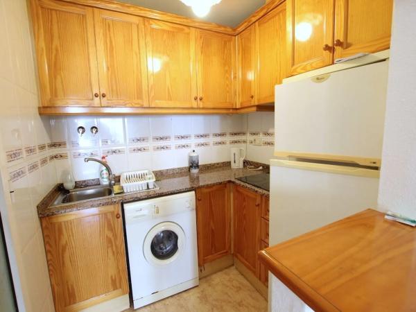 Chalet pareado en avenida Laguna Azul