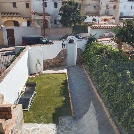 Chalet adosado en Av Torrevieja, 64