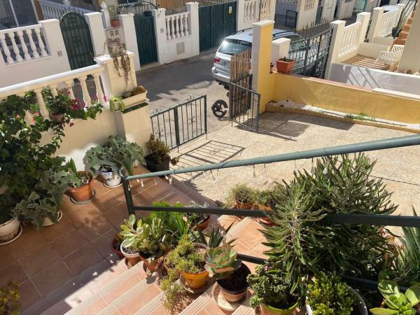 Chalet adosado en calle Escorpiones