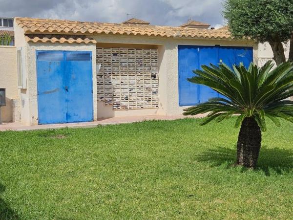 Chalet adosado en Vía, 13