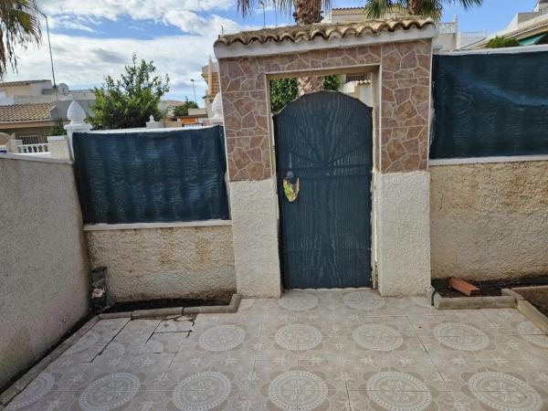 Chalet adosado en Vía, 13