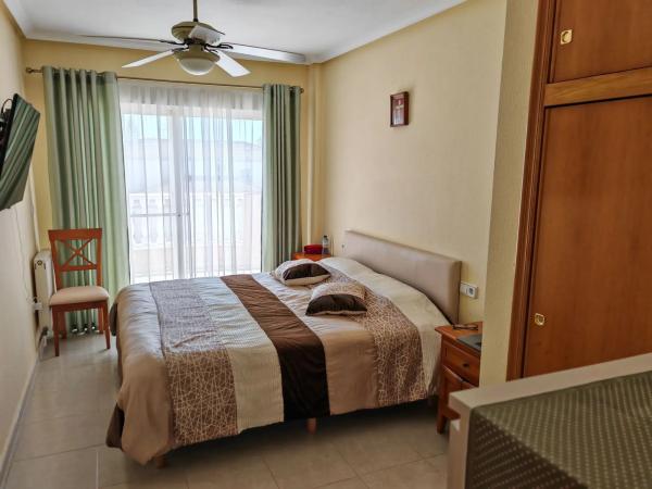 Casa independiente en avenida Sol Naciente, 30 b