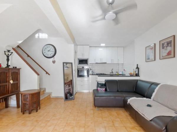 Chalet adosado en calle Londres, 11 -5