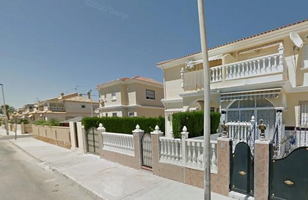 Chalet adosado en CL Licenciado Vidriera, 8