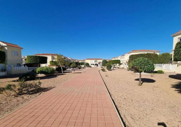 Chalet adosado en CL Licenciado Vidriera, 8