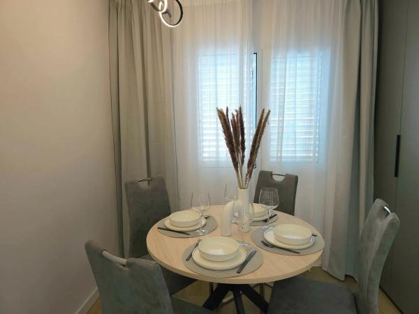 Chalet adosado en Urbanización Calas Blancas