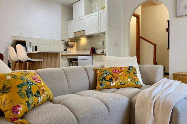 Chalet pareado en calle Aquiles