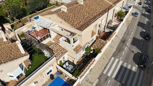 Chalet pareado en calle del Toboso