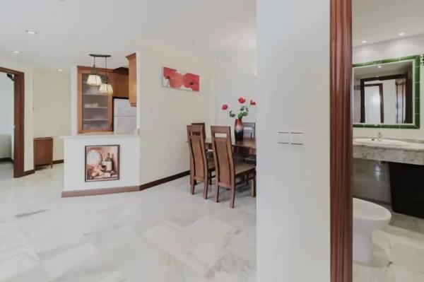 Piso en avenida Roentgen, 3