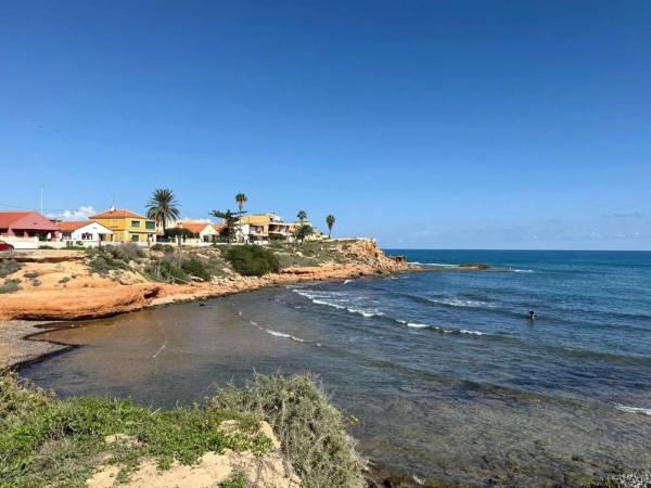 Casa independiente en calle Camilo José Cela