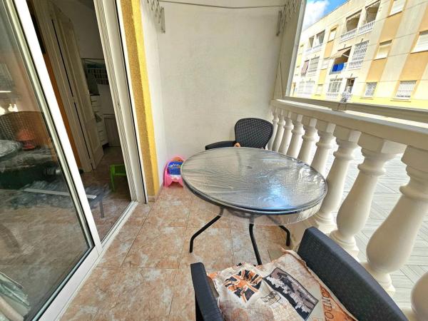 Piso en calle Maestro Francisco Casanovas, 17