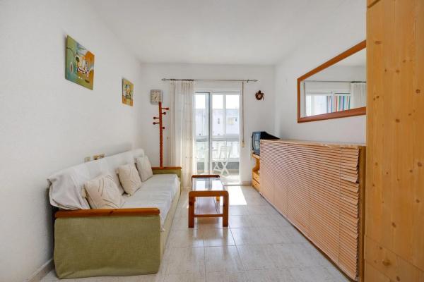 Estudio en calle los Gases, 50