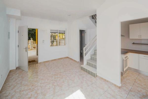 Chalet pareado en calle Goleta