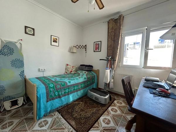 Chalet pareado en calle Pleamar, 46