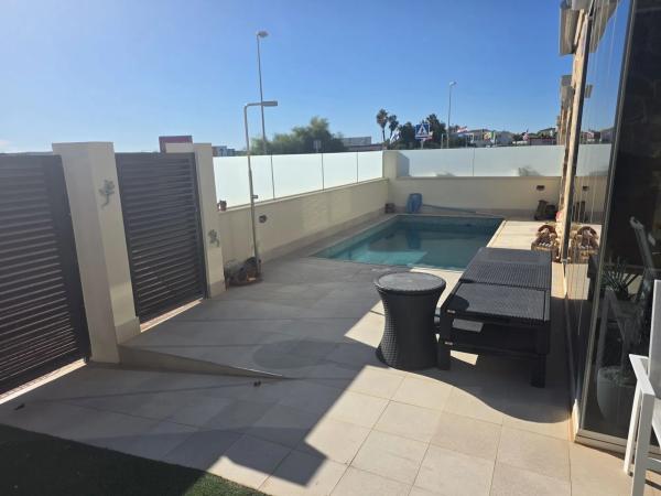 Chalet en Punta Prima