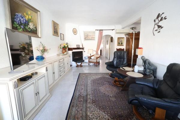 Casa independiente en calle Bajamar