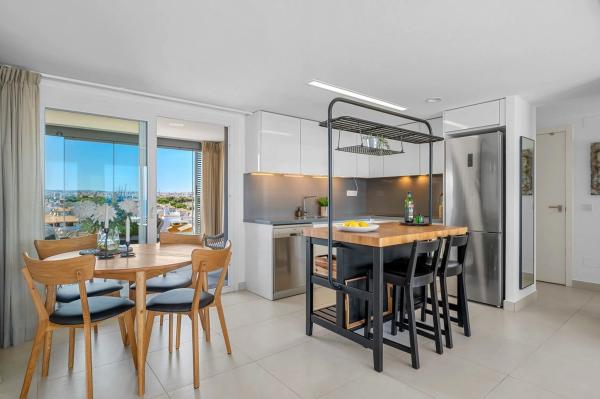 Piso en calle del Tornado, 1