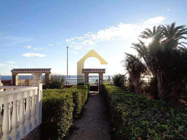 Chalet en Punta Prima