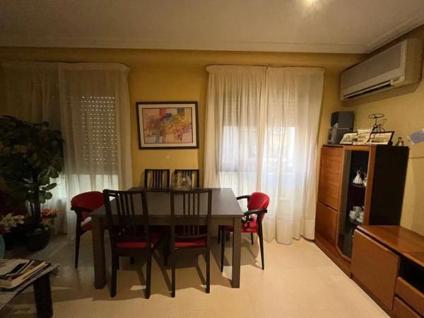 Piso en calle Juan Maciá Esclàpez