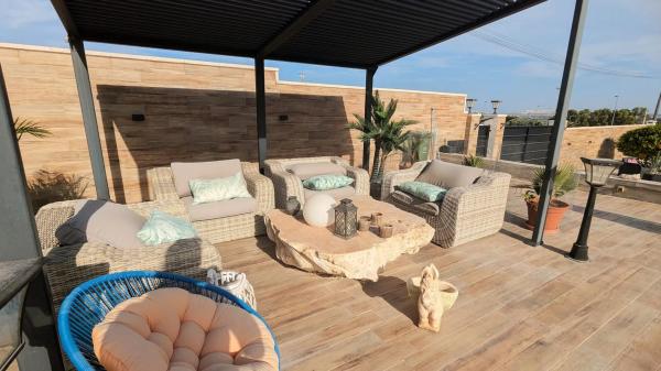 Casa independiente en alto Torrellano Pd 2051 s/n