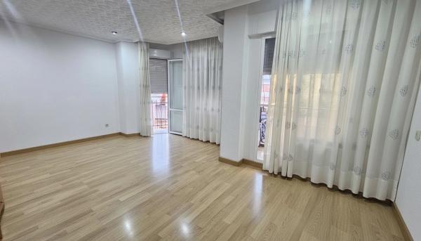 Piso en Antonio Mora Fernández, 25